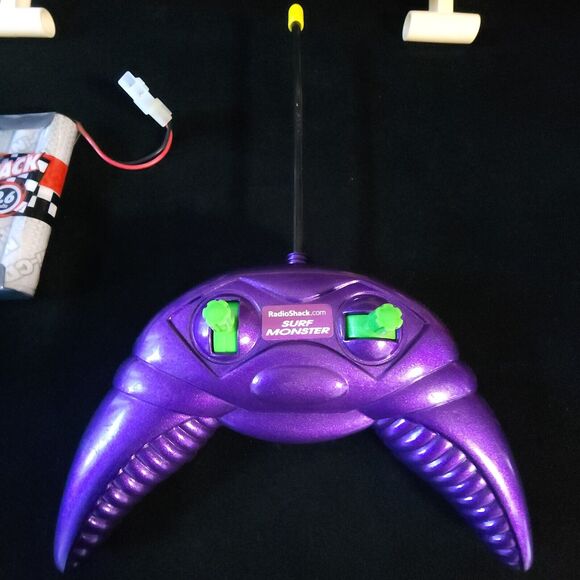 Vintage Radio Shack Radio Remote Control RC Surf Monster 60-4288 w/ Original Box - Picture 7 of 16